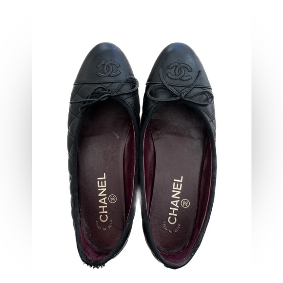 Chanel Flats - Picture 1 of 3